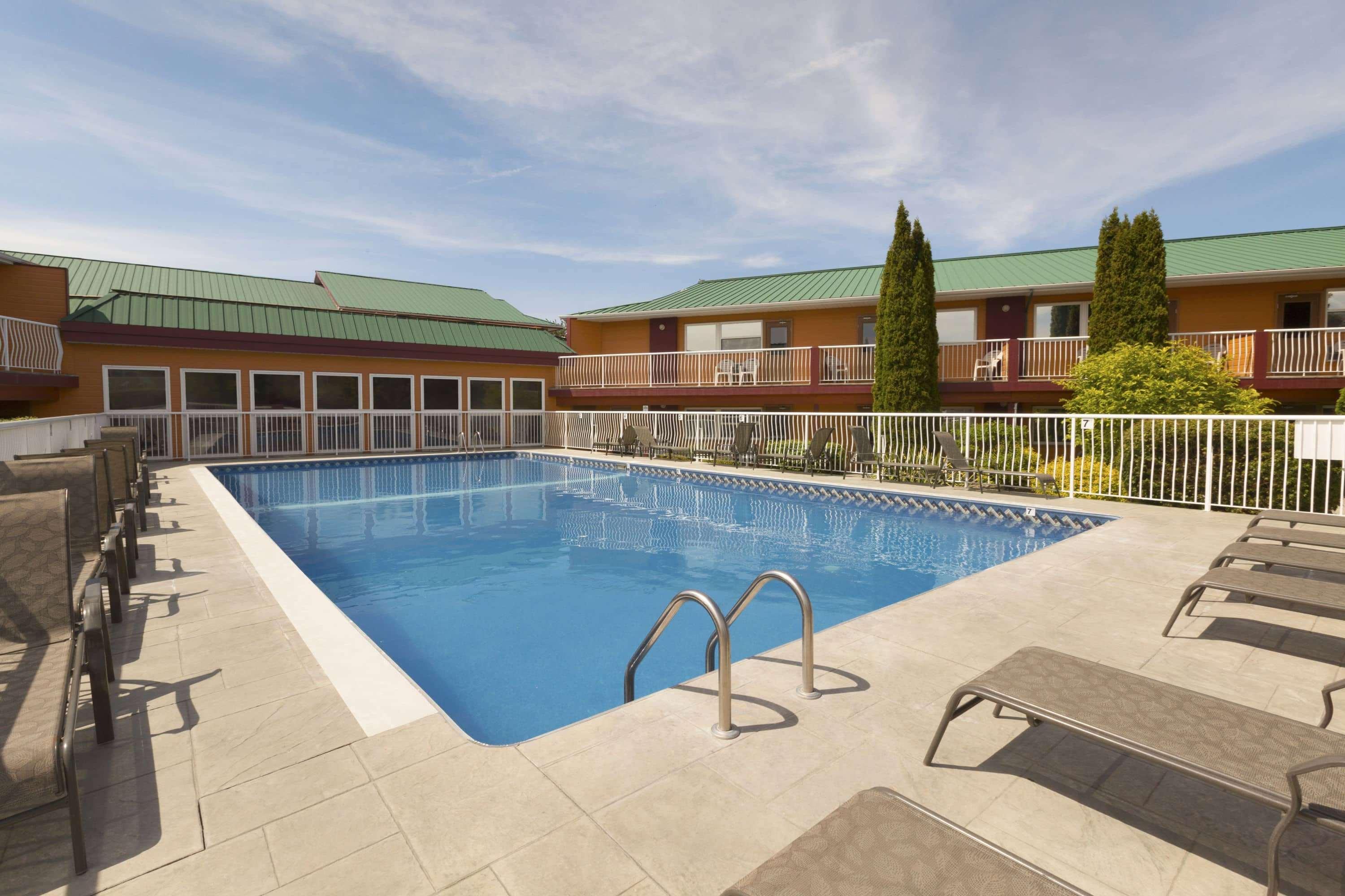 Days Inn By Wyndham Penticton Conference Centre Dış mekan fotoğraf